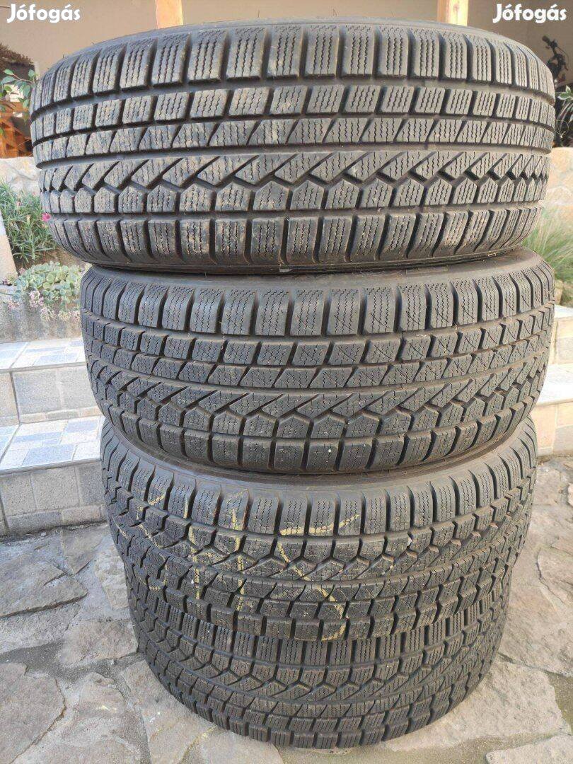 215/55 R18 Toyo téli gumi szett eladó -7 mm