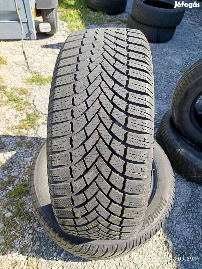 215/55 r17 1éves 80%os 2db Bridgestone téli gumi eladó