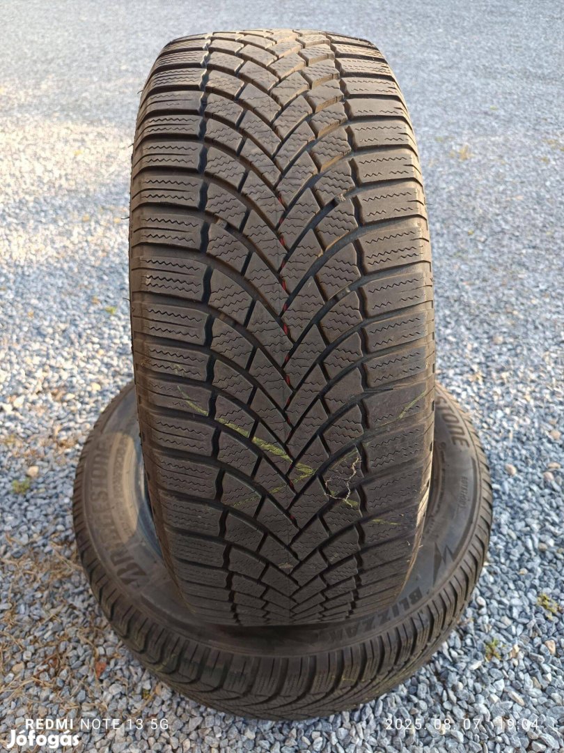 215/55 r17 1éves 80%os 2db Bridgestone téli gumi eladó