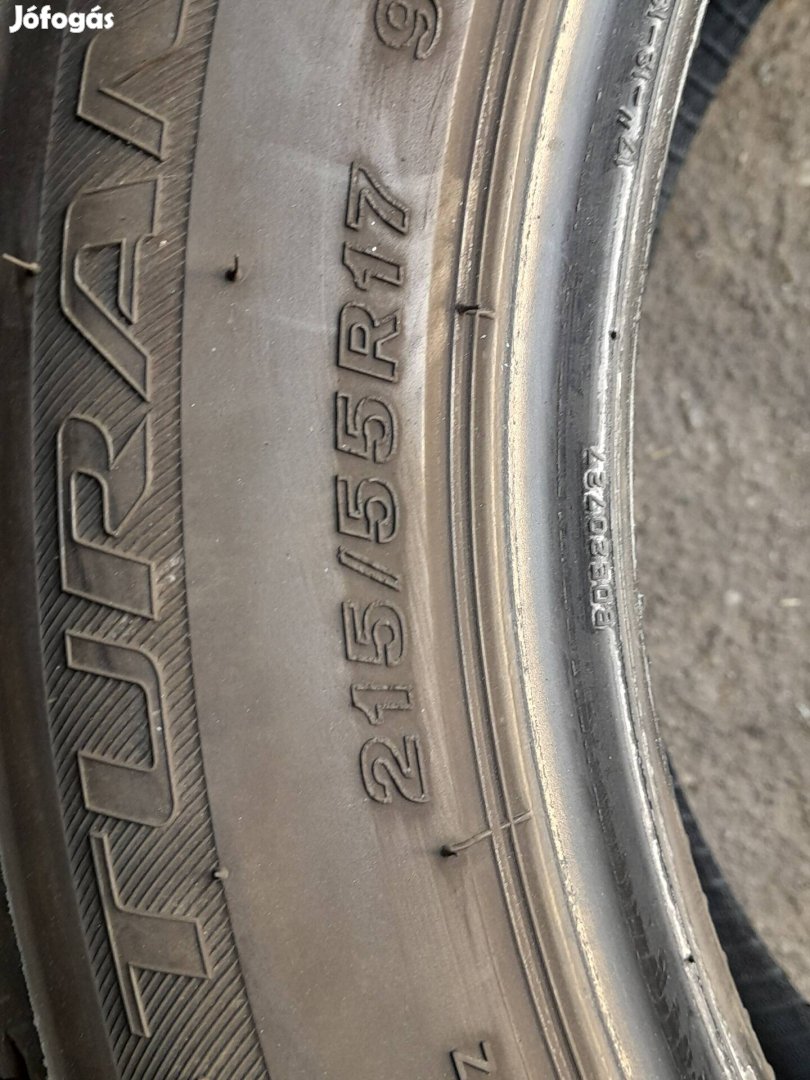 215 55 r17 Bridgestone top gumi 