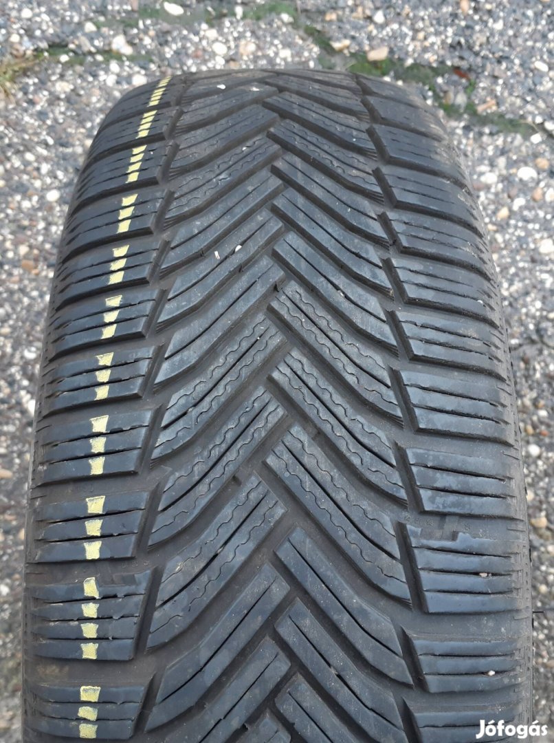 215/55 r17 Michelin Alpin 6. 4db.