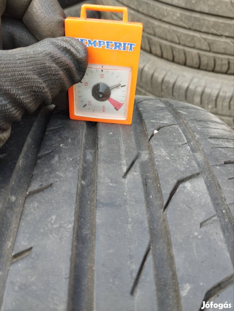 215/55 r17 Nyari gumi Continental Németországból 6 mm-es .