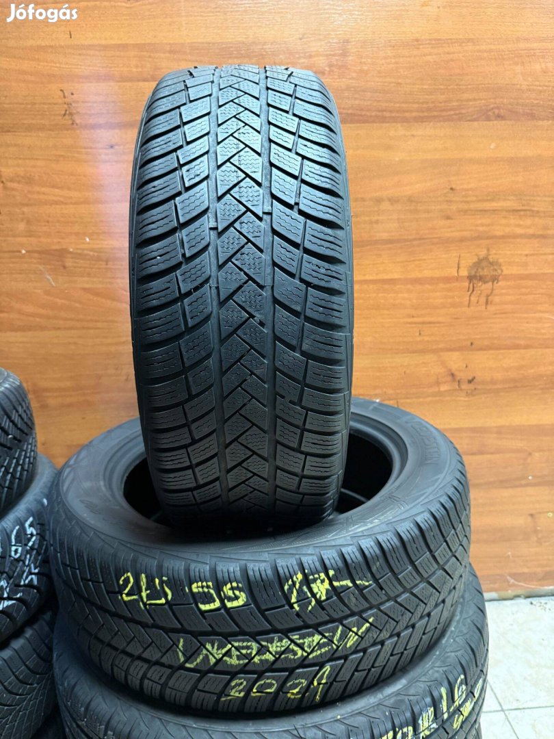 215/55/r17 Vredestein 2db téli DOT2021
