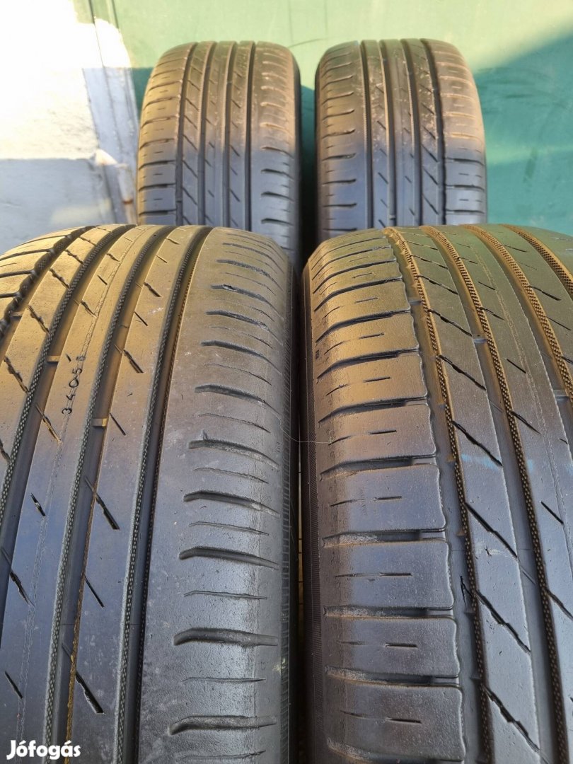 215/55 r17 nokian nyári gumi