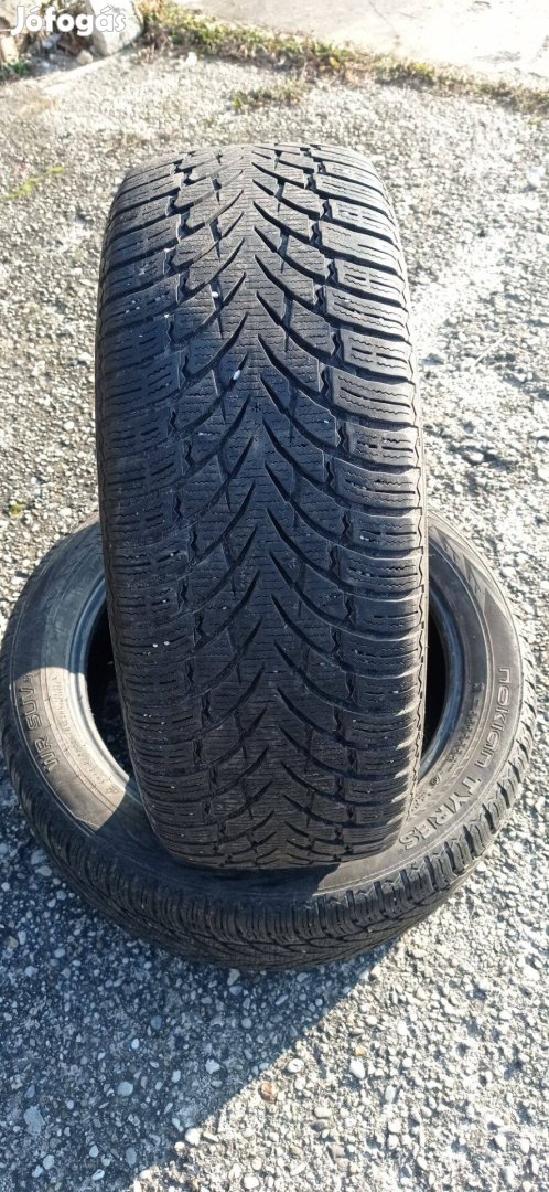 215/55 r18 2éves 80%os 2db Nokian téli gumi eladó