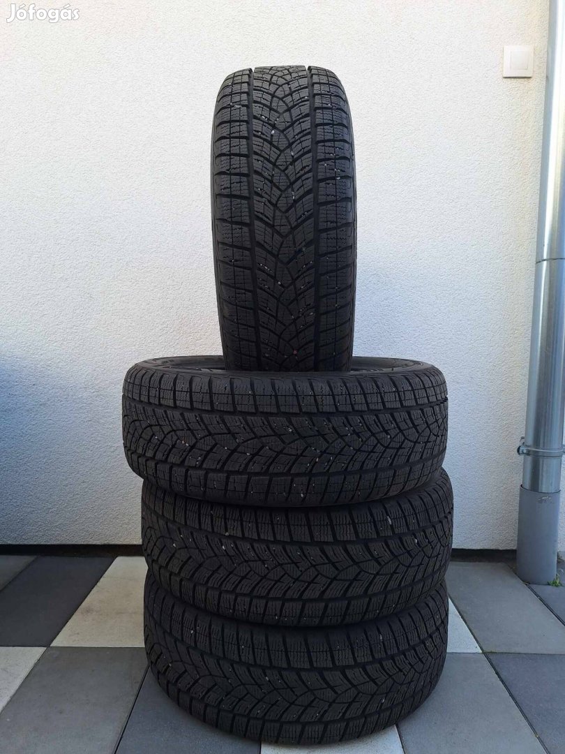 215/55 r18 Goodyear újszerű téligumi DOT2020