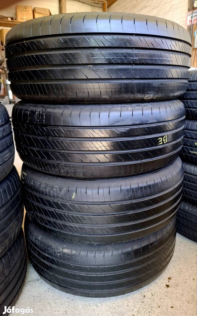 215/55r17 Goodyear Demó 