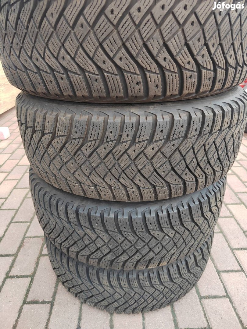 215/55r17 Goodyear ultragrip artic2 téli 215/55 r17