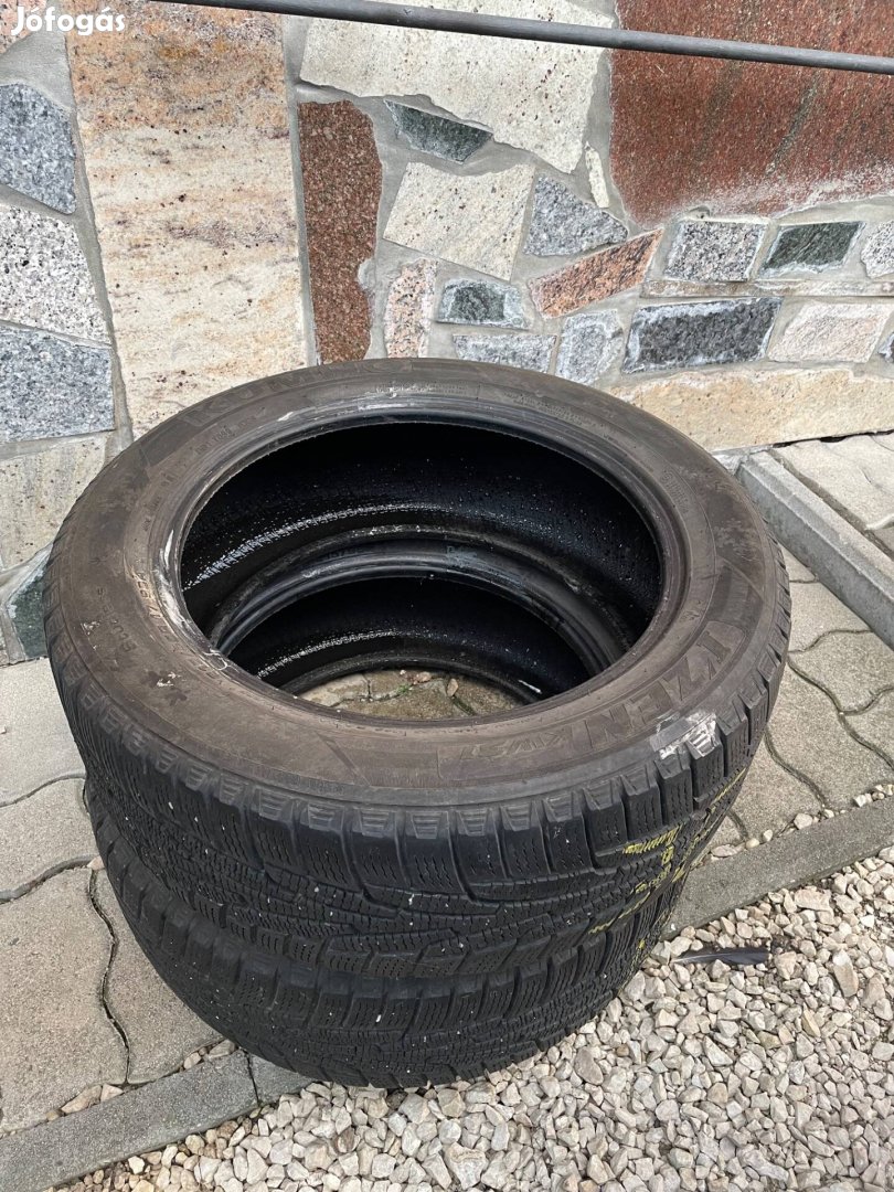 215/55r17 Kumho téli gumi pár eladó