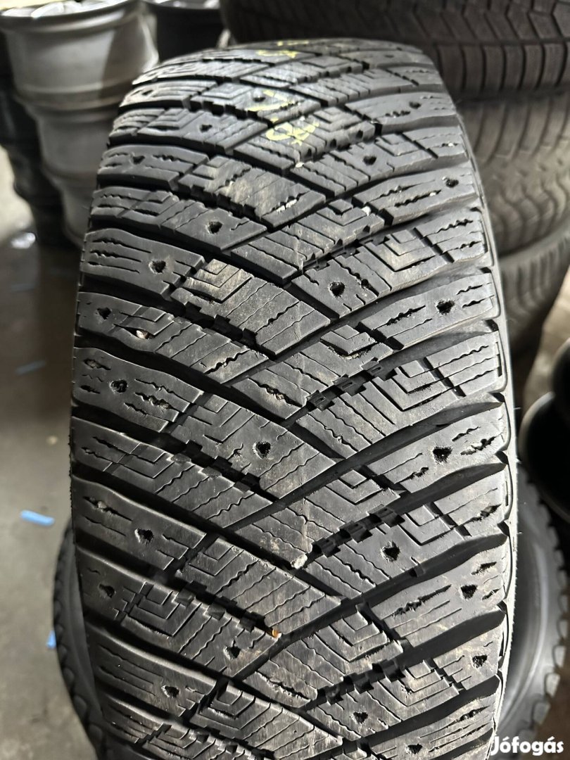 215/55r18 Goodyear téli gumi 215/55 R18