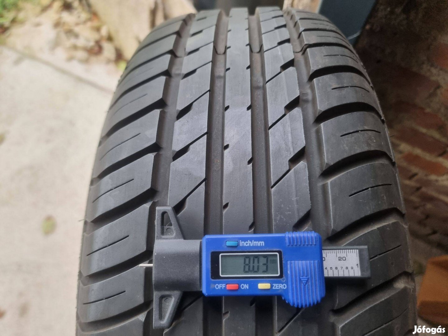 215/60R15 Semperit garnitúra teljesen újszerű állapotban eladó!!