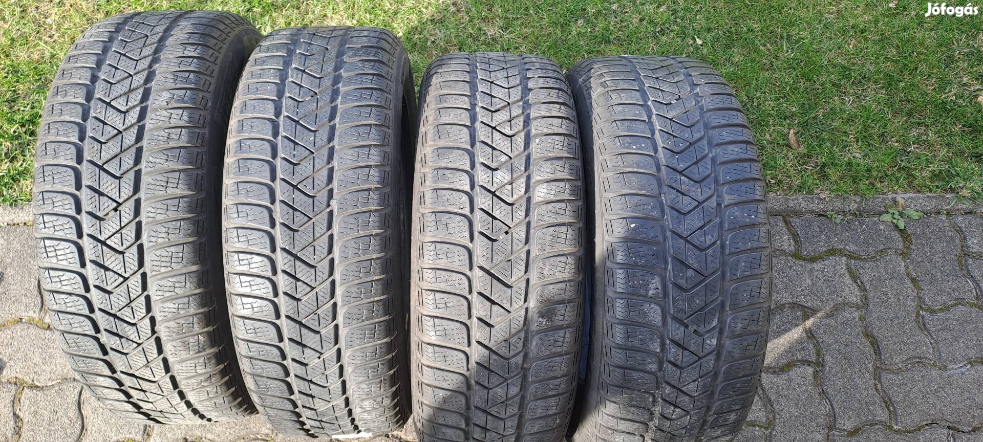 215/60R16 99H Pirelli Téli Gumi