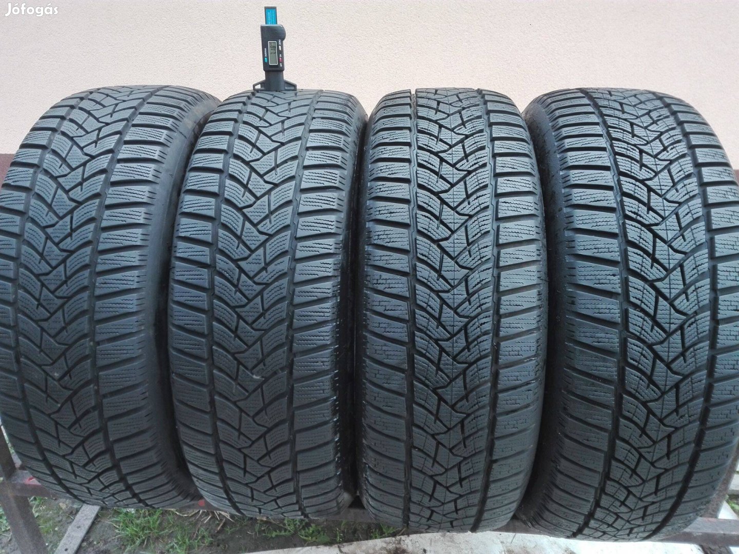 215/60R16 Dunlop téli gumi garnitúra 215/60 r16