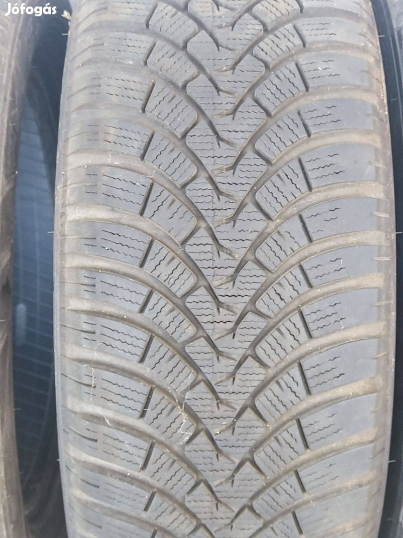 215/60R16 Falken téligumi eladó