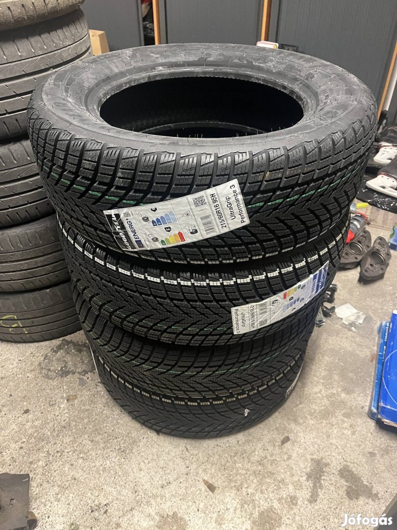 215/60R16 Goodyear téli gumi új