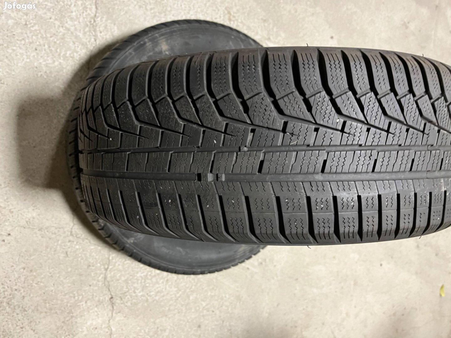 215/60R16 Hankook téligumi