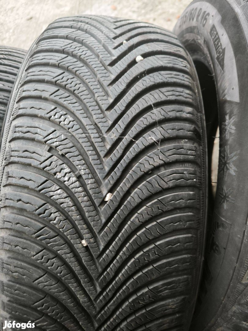 215/60R16 Michelin Alpin téligumik
