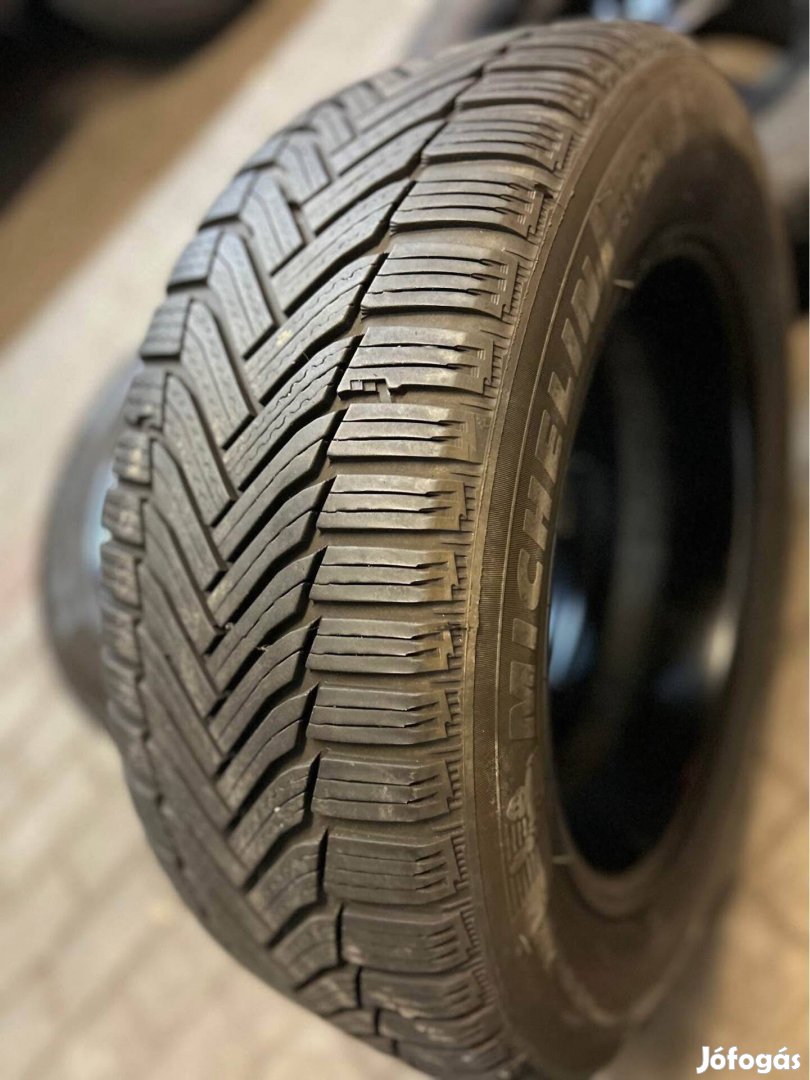 215/60R16 Michelin téli 4db 215/60 R16