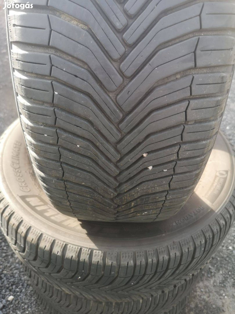 215/60R16 Négyévszakos michelin gumik