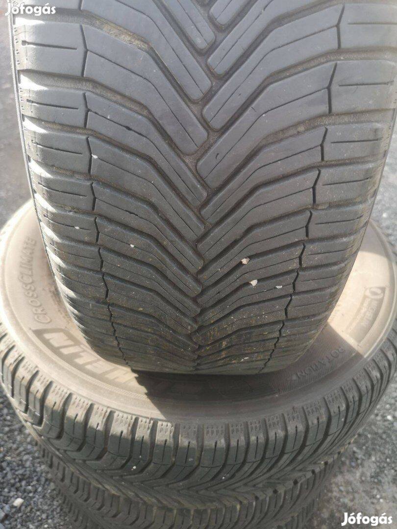 215/60R16 Négyévszakos michelin gumik