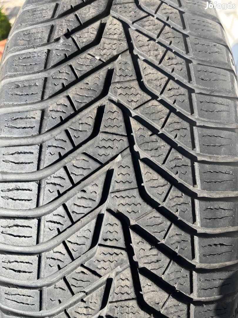 215/60R16 Yokohama téligumi