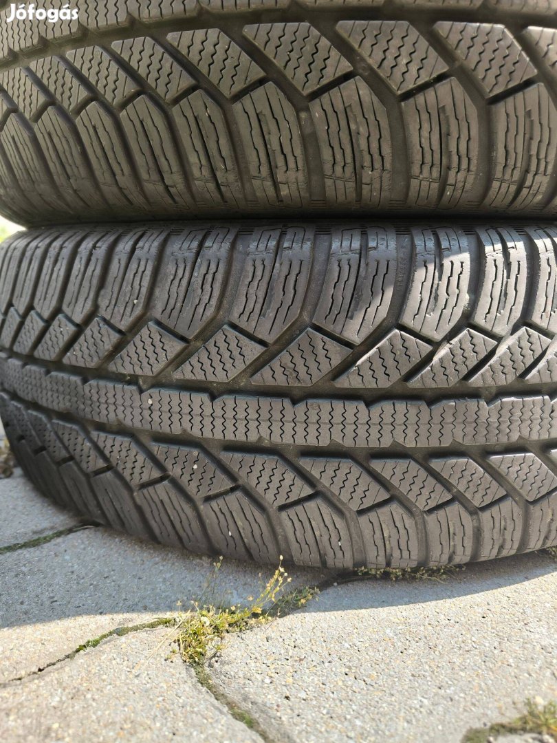 215/60R16 újszerű Semperit Téligumik eladók