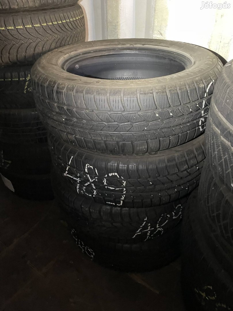 215/60R17 Continental téligumik