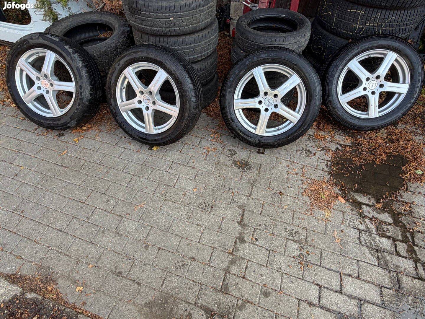 215/60R17 Mercedes-Benz GLA téli kerék szett okos szeleppel