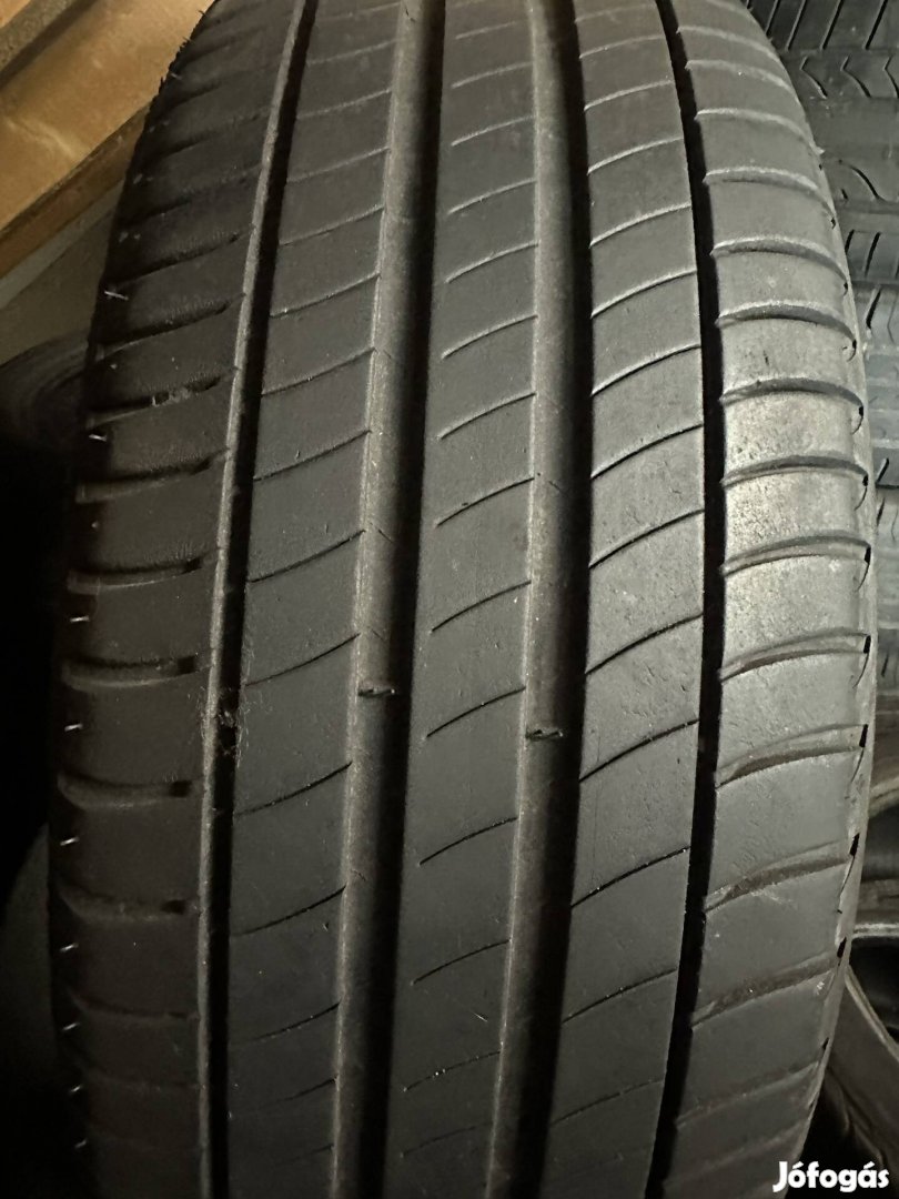 215/60R17 Michelin