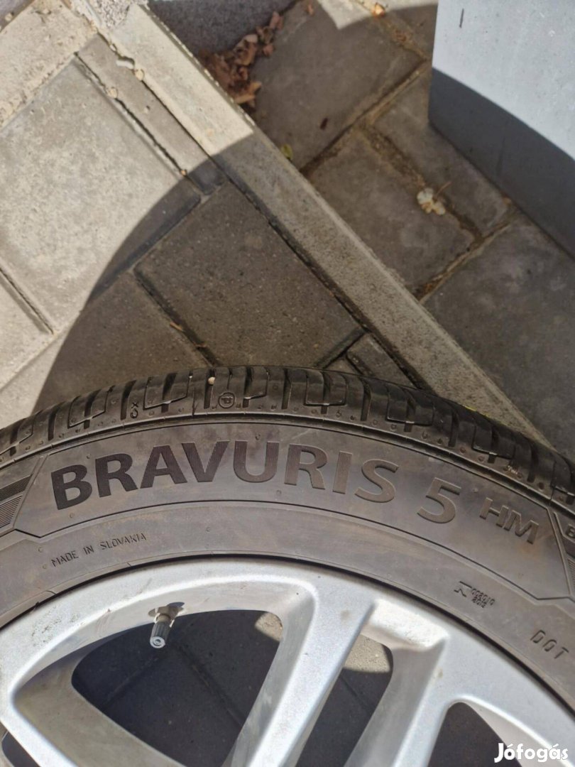 215/60R17 V Barum Bravuris 5 nyári gumiabroncs