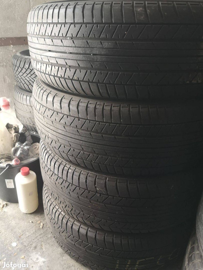 215/60R17 Yokohama nyárigumi