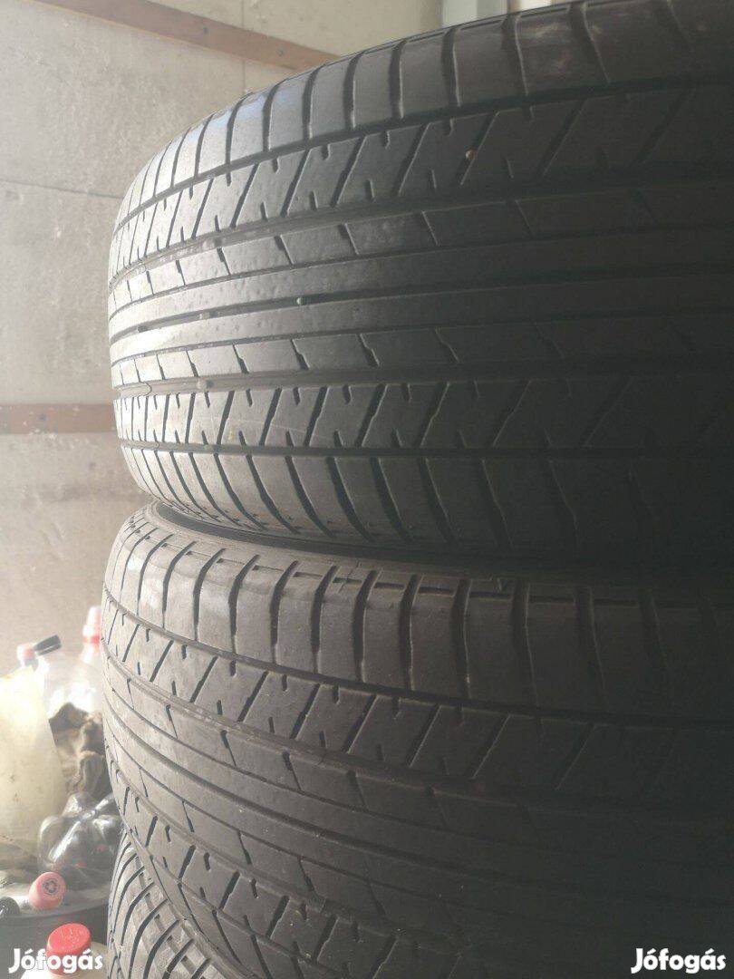 215/60R17 Yokohama nyárigumik olcsón 45e/4db