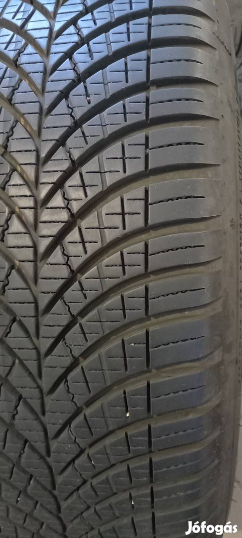 215/60R17 négyévszakos alig használt garnitura