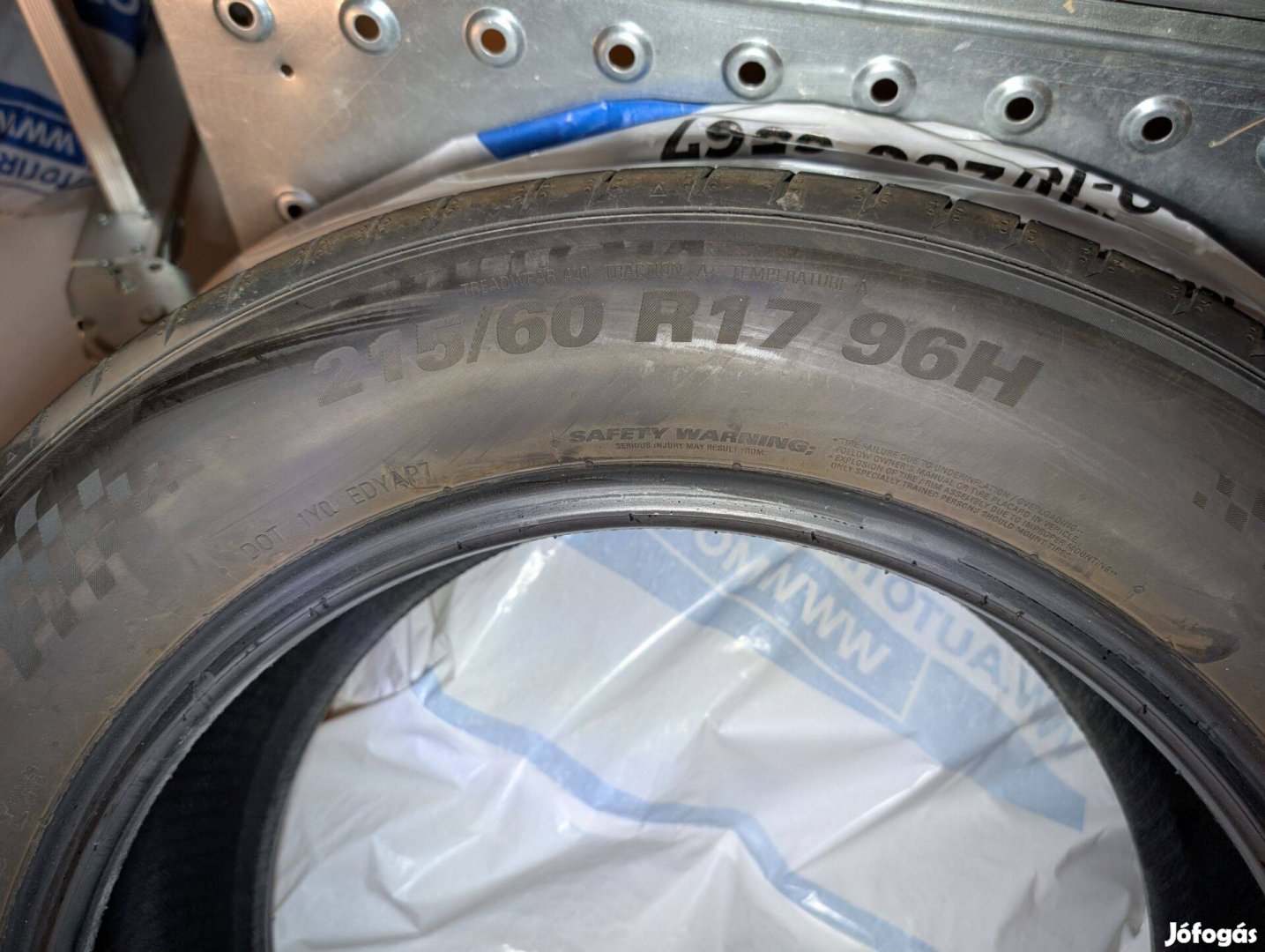215/60R17 nyári Kumho gumi