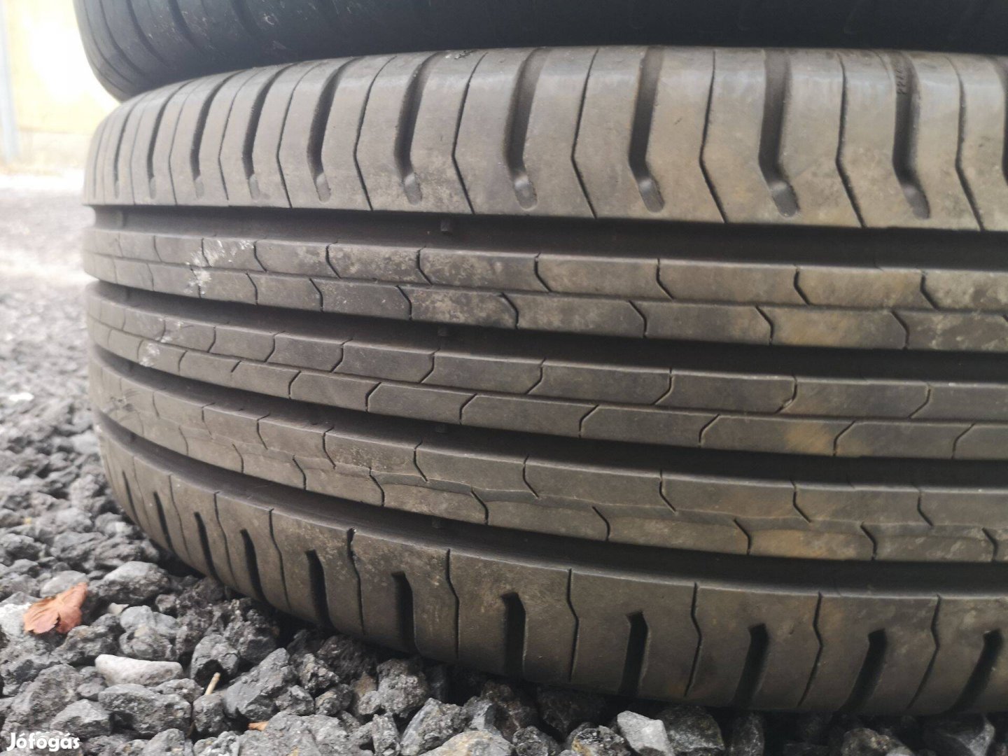 215/60R17 újszerű Continental nyárigumik eladók