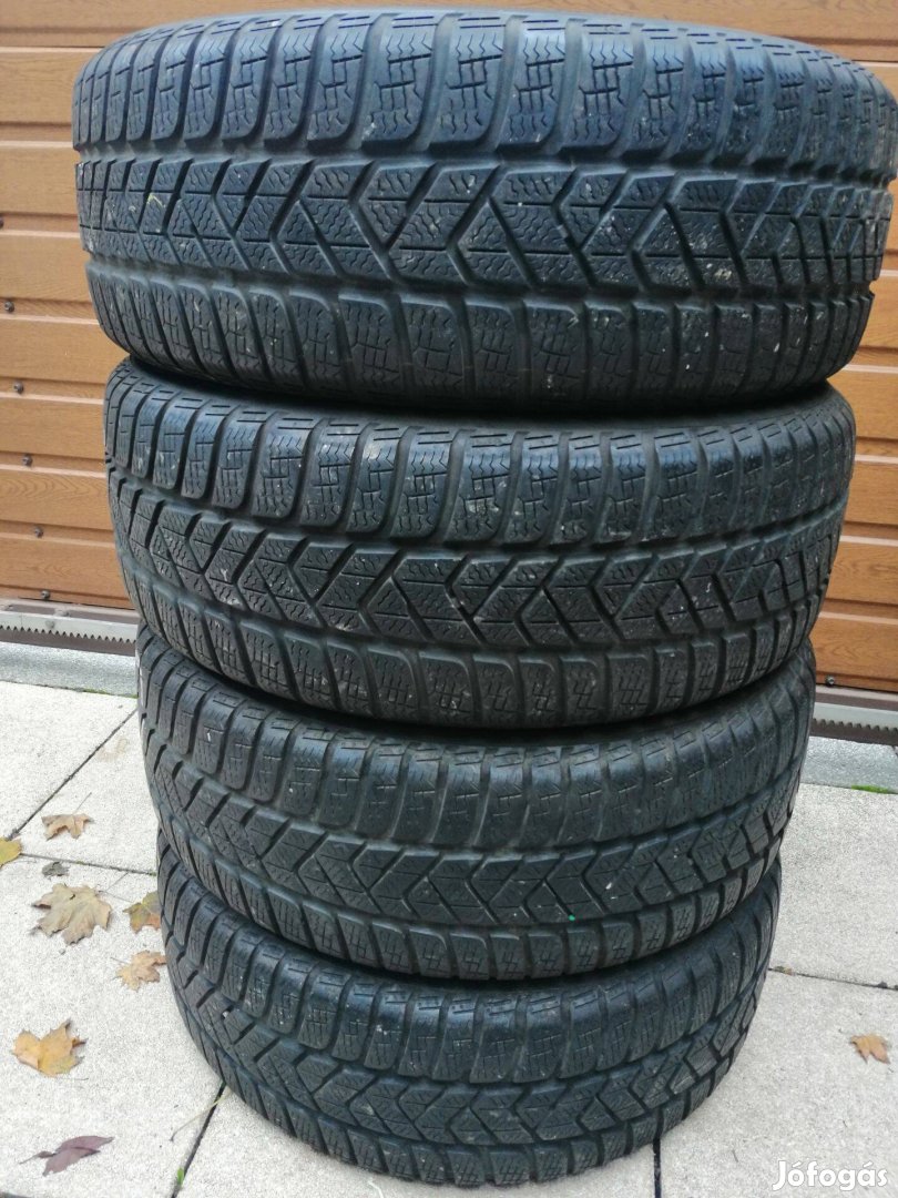 215 60 16 pirelli 215/60 R 16 téli gumi garnitura