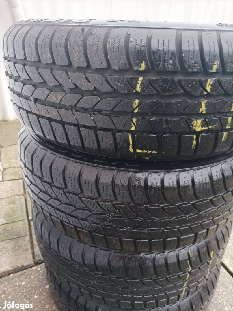 215/60 17-es téli gumi