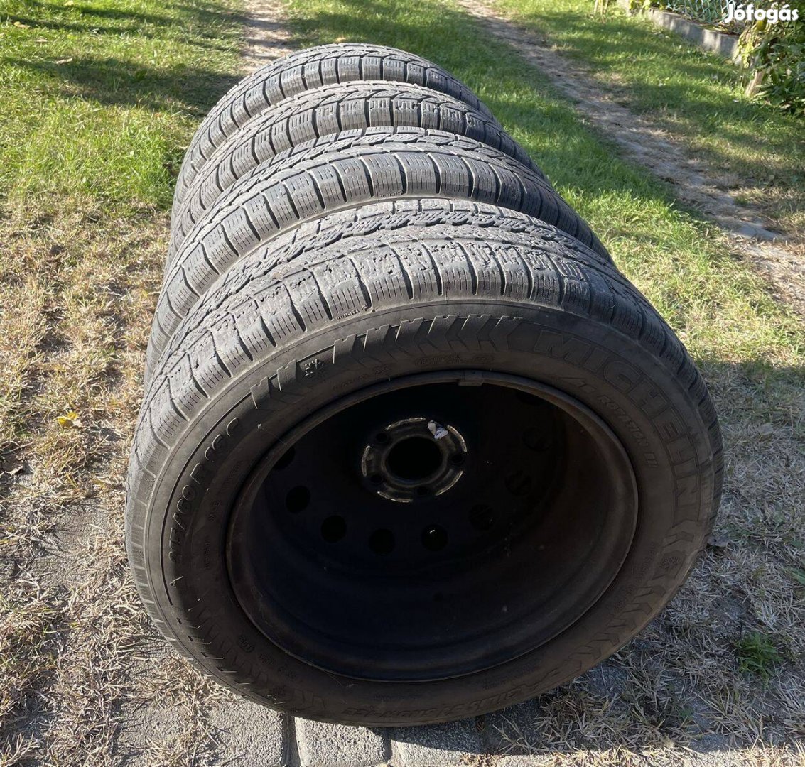 215/60 R16C téligumik felnivel