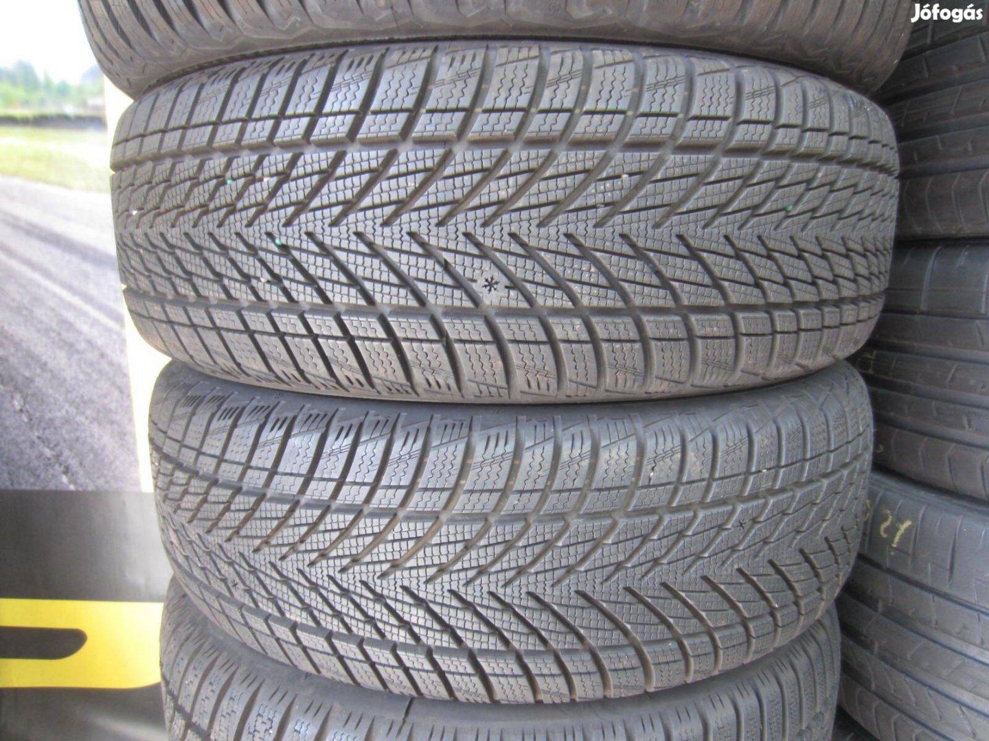 215/60 R16 Goodyear UG Performance3 99H