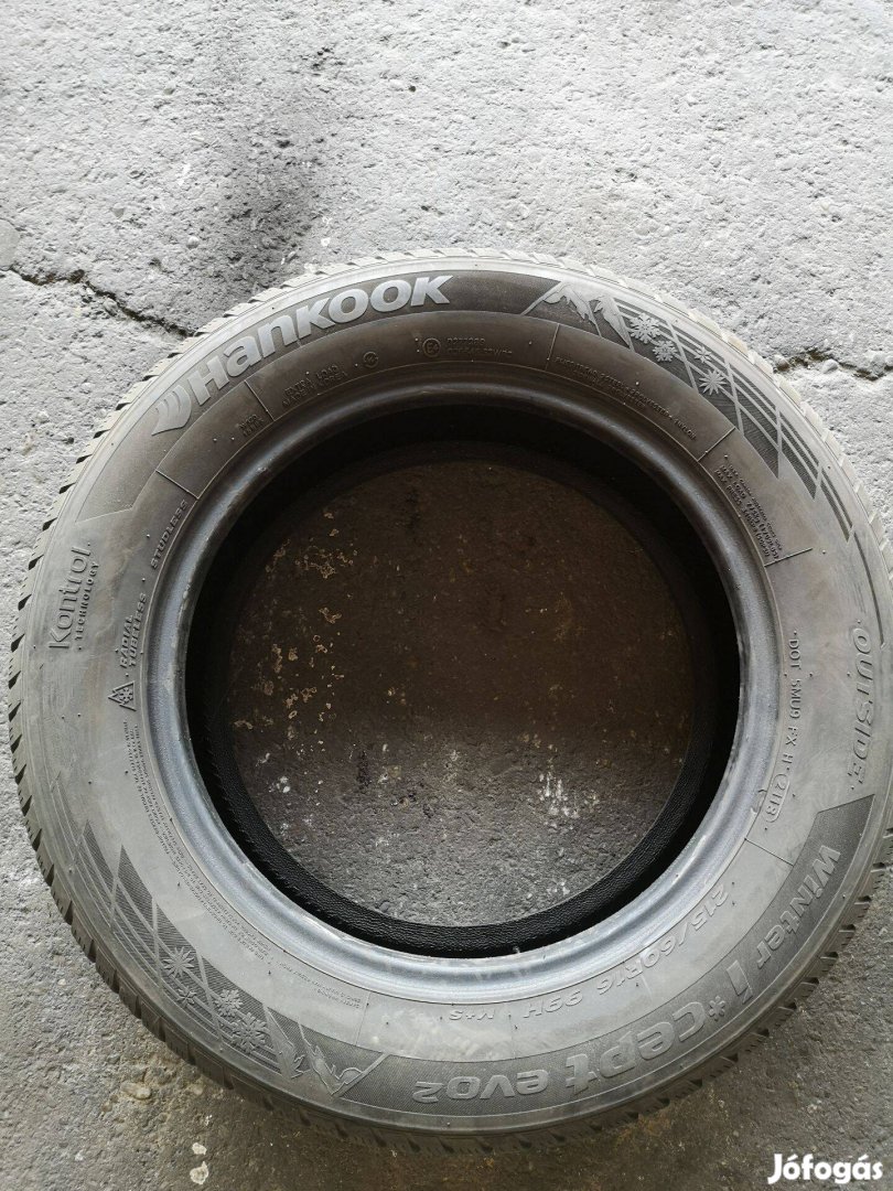 215/60 R16 Hankook W320 Icept Evo 2 téli gumiabroncs