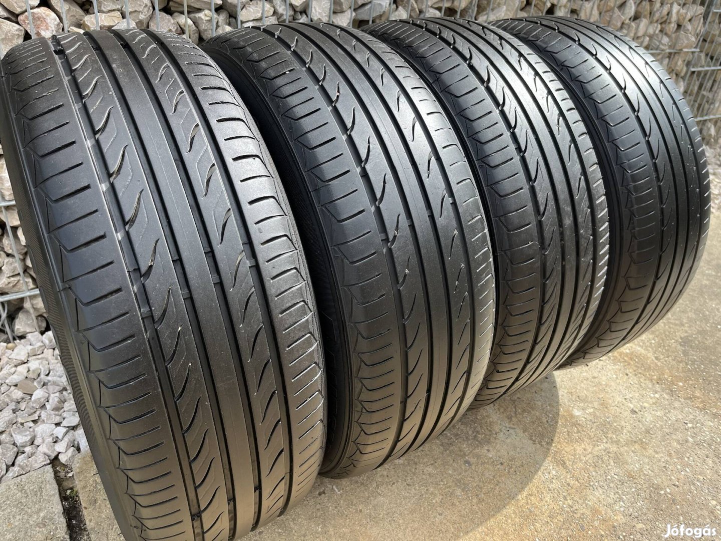 215/60 R16 Landsail nyári gumik