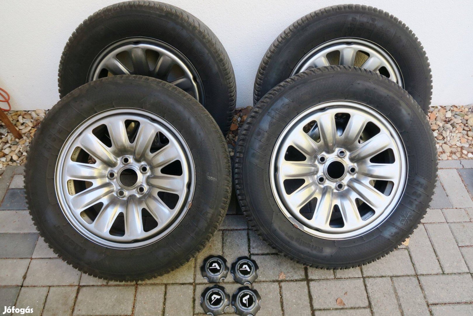 215/60 R16 szerelt kerék Kleber téligumival 4 db