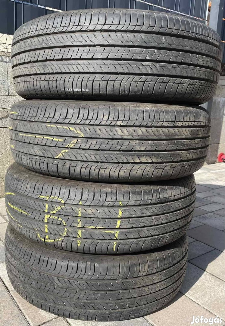 215/60 R17 Maxxis nyári gumi 