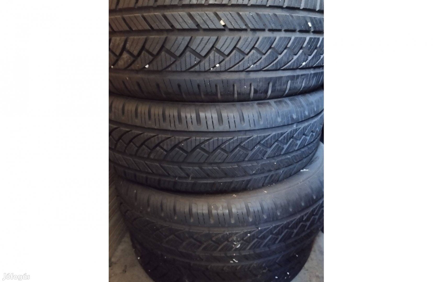 215/60 R17 Négy évszakos gumi Tristar l Németországból 8 mm