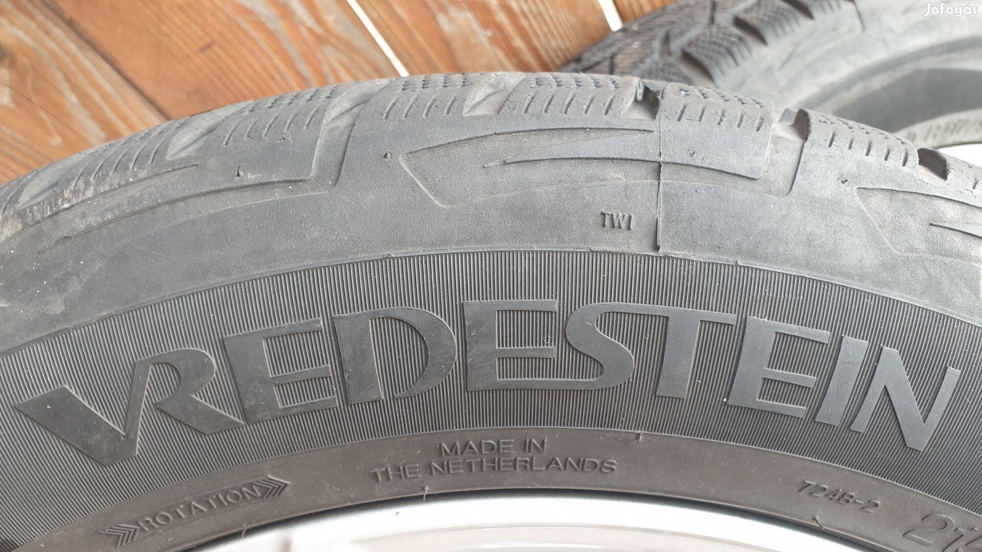 215/60 R17 téli Vredestein szett