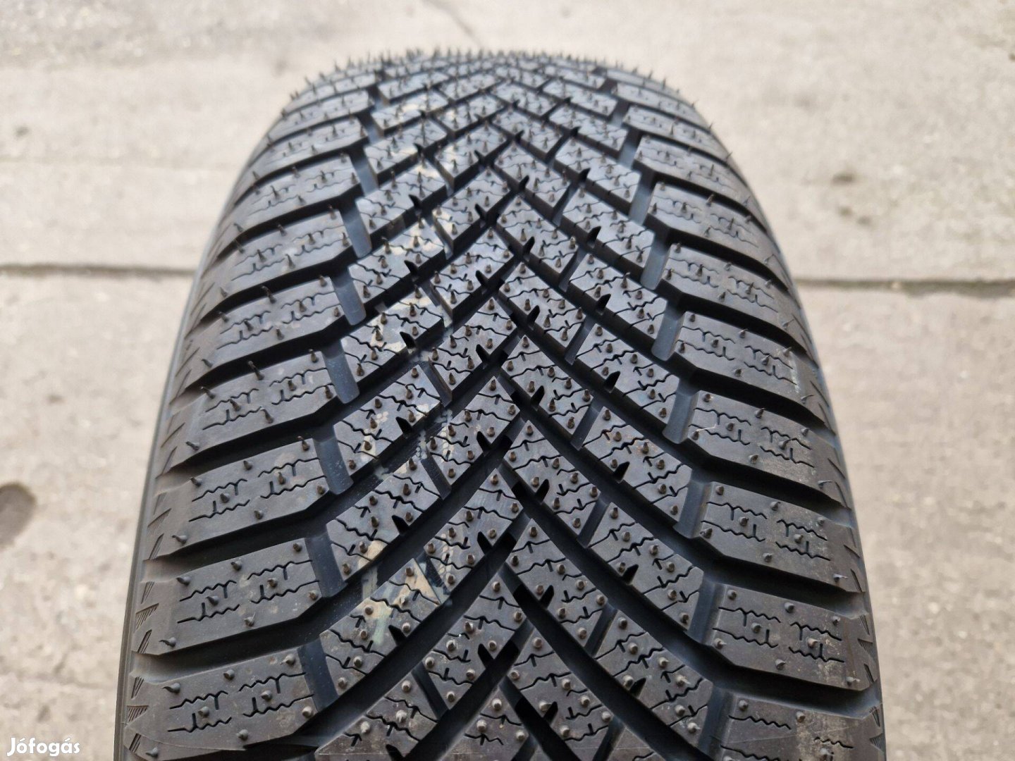 215/60 R 16 Yokohama Téli Gumi Új 1 Darab