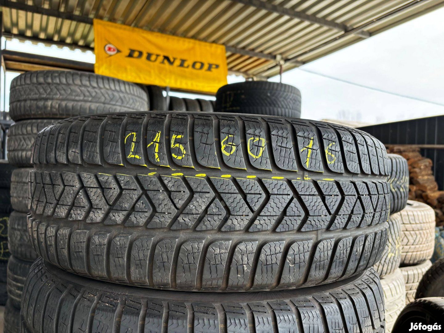 215/60 r16 Pirelli 6mm téligumi 2db eladó 215/60r16