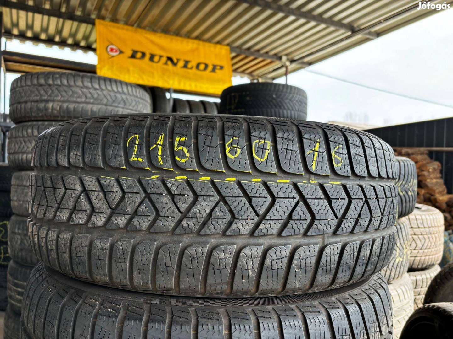 215/60 r16 Pirelli 6mm téligumi 2db eladó 215/60r16