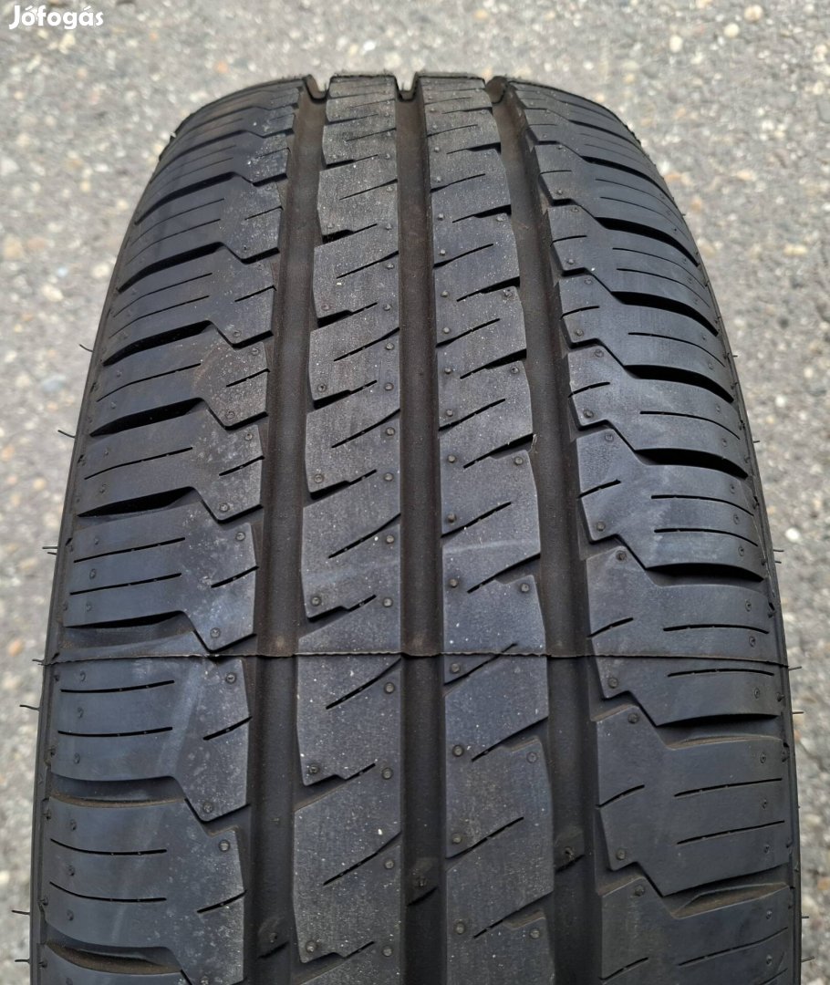 215/60 r16c Hankook Vantra LT. 4db.