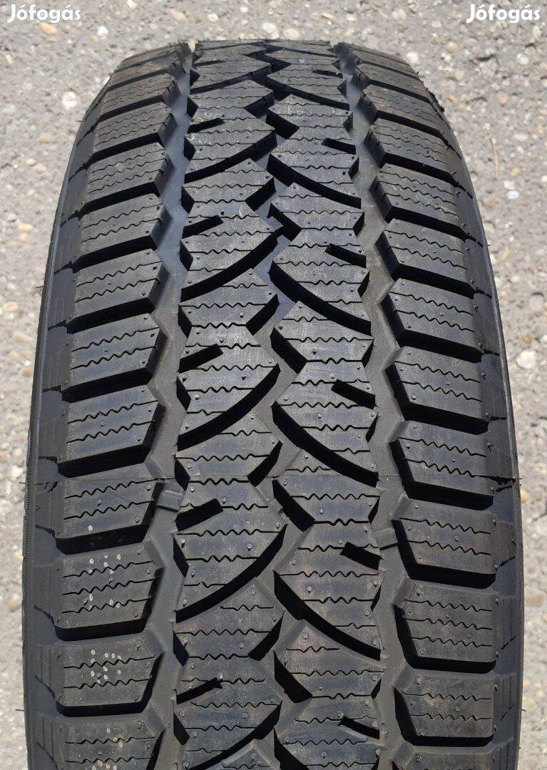 215/60 r16c Momo Van pole w-3. Új. 4db